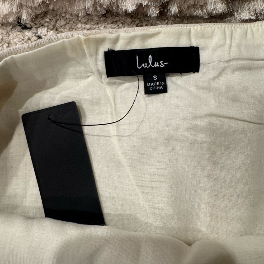 Lulu's Cream Set with Tassel Detail - Picture 4 of 4